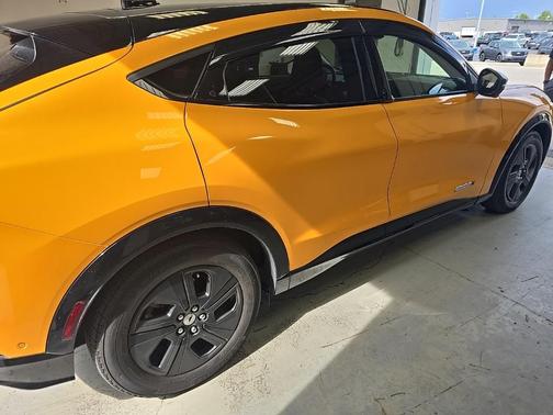 2022 Ford Mustang Mach-E California Route 1