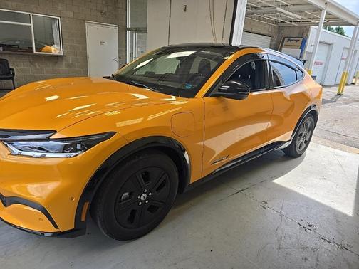 2022 Ford Mustang Mach-E California Route 1