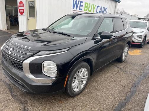 2024 Mitsubishi Outlander ES