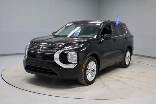 2024 Mitsubishi Outlander ES