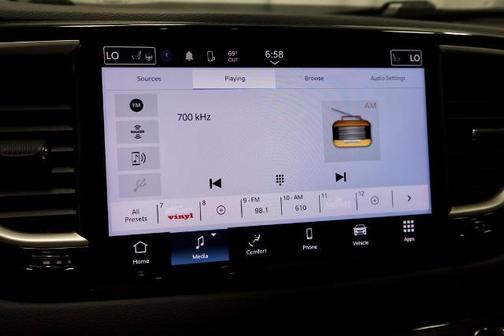 Bright White Clearcoat 2023 Chrysler Pacifica TOURING L