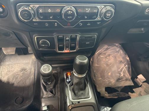 2020 Jeep Gladiator Sport