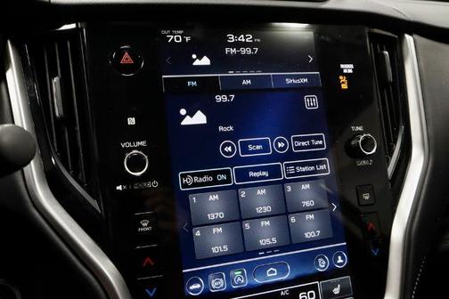 Crystal Black Silica 2024 Subaru Outback LIMITED XT