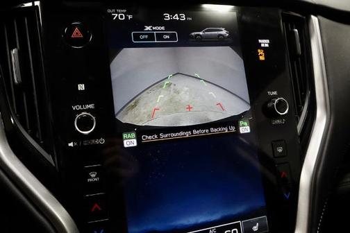 Crystal Black Silica 2024 Subaru Outback LIMITED XT