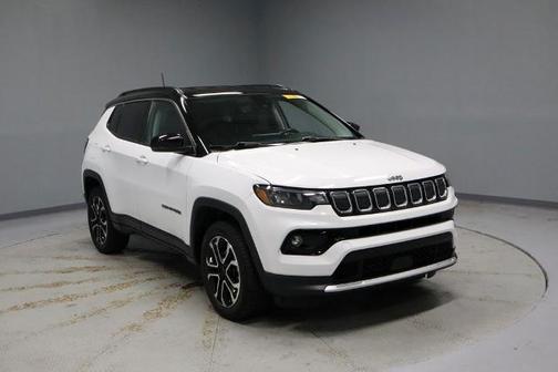 Bright White Clearcoat 2022 Jeep Compass LIMITED