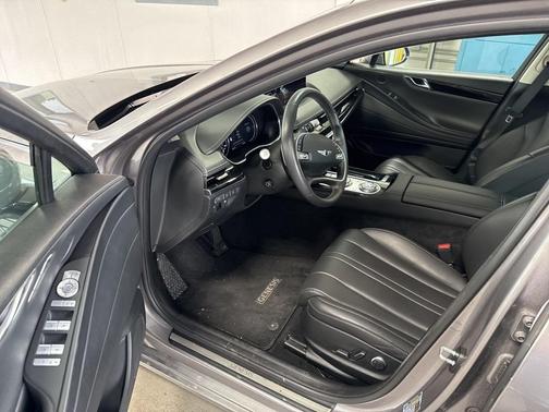 2023 Genesis G80 2.5T