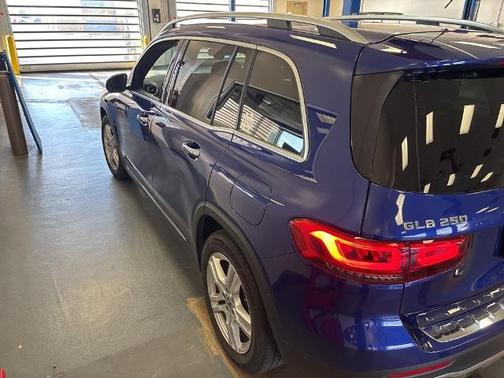 Galaxy Blue Metallic 2021 Mercedes-Benz GLB 250 BASE 4MATIC
