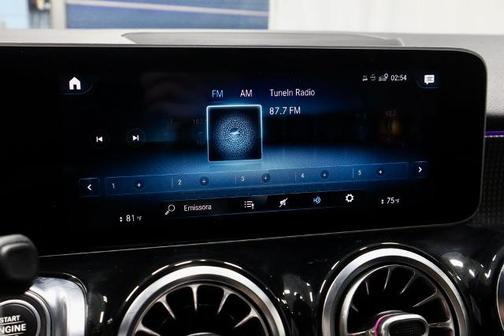 Galaxy Blue Metallic 2021 Mercedes-Benz GLB 250 BASE 4MATIC