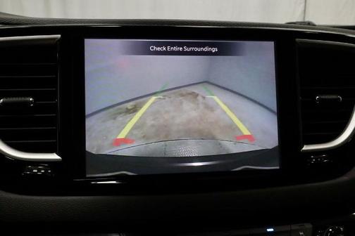 Granite Crystal Clearcoat Metallic 2023 Chrysler Pacifica TOURING L