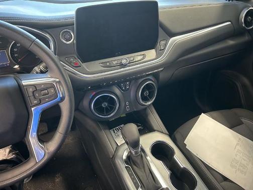 Summit White 2025 Chevrolet Blazer LT