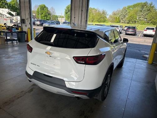 Summit White 2025 Chevrolet Blazer LT
