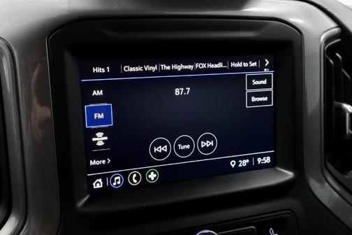 2022 Chevrolet Silverado 1500 CUSTOM