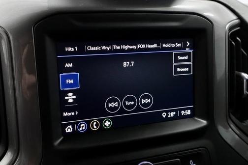 2022 Chevrolet Silverado 1500 CUSTOM