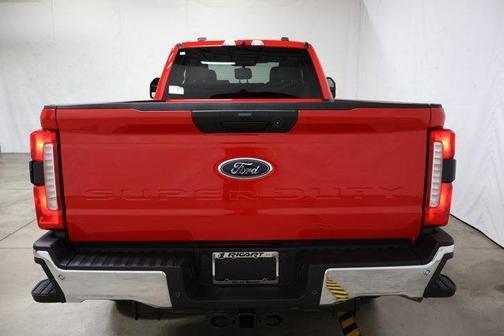 2026 Ford F-350 XLT