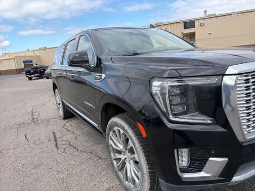 Onyx Black 2023 GMC Yukon XL DENALI