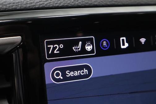 Brilliant Black Crystal Pearlcoat 2022 Chrysler Pacifica TOURING L