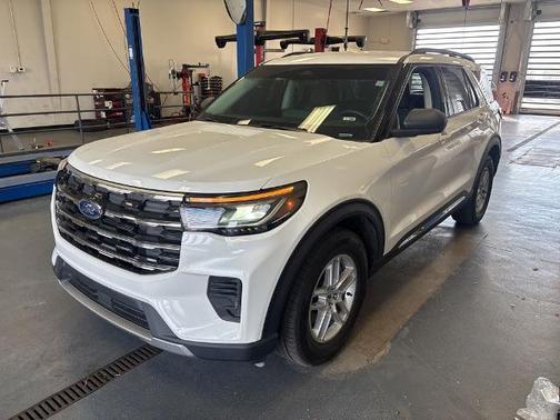 STAR WHITE MET TRI-COAT 2025 Ford Explorer ACTIVE