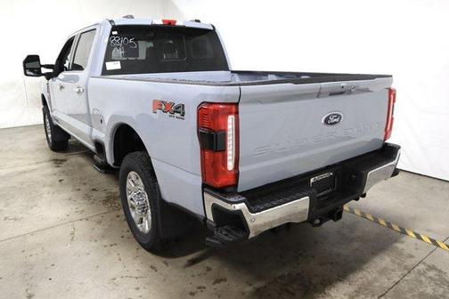 2025 Ford F-350 Lariat Super Duty