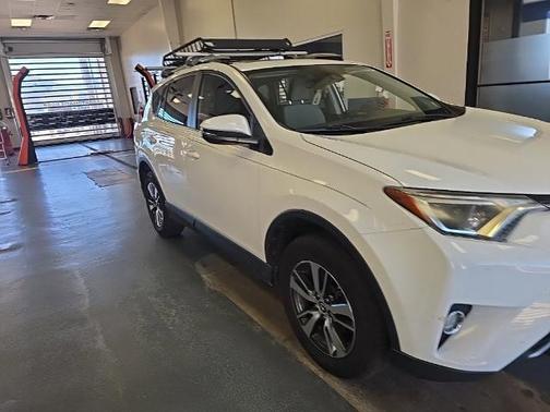 Super White 2017 Toyota RAV4 XLE