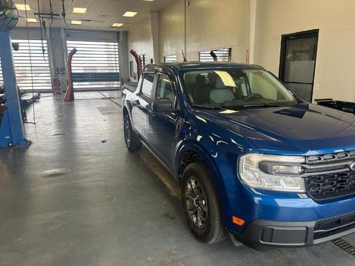 ATLAS BLUE METALLIC 2024 Ford Maverick XLT