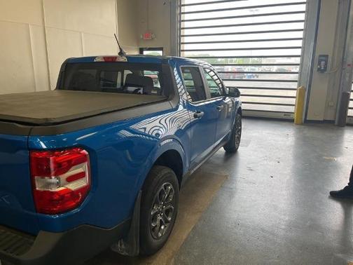 VELOCITY BLUE METALLIC 2022 Ford Maverick XLT