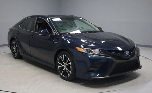 2020 Toyota Camry Hybrid SE