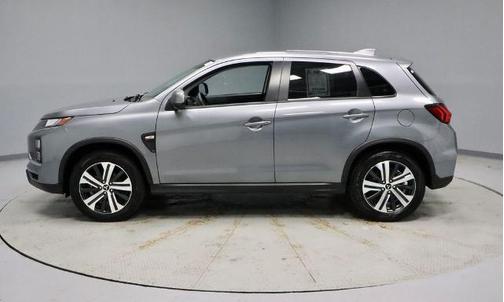 Mercury Gray Metallic 2025 Mitsubishi Outlander Sport 2.0 ES
