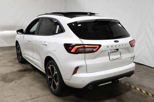2025 Ford Escape ST-Line Elite