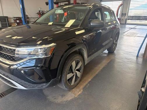 Deep Black Pearl Effect 2023 Volkswagen Taos 1.5T S