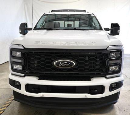 2025 Ford F-350 Lariat Super Duty