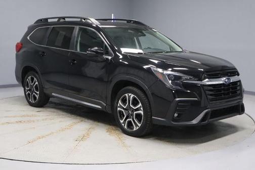 Crystal Black Silica 2023 Subaru Ascent LIMITED 7-PASSENGER