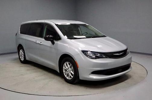 2024 Chrysler Voyager LX