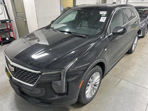 2024 Cadillac XT4 LUXURY