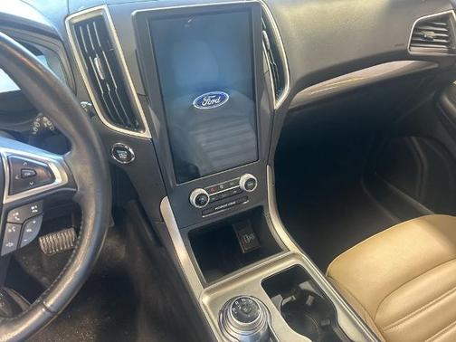 FORGED GREEN 2023 Ford Edge SEL