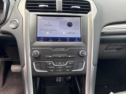 2020 Ford Fusion SE
