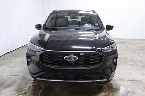 2025 Ford Escape ST-Line Elite