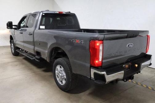 2025 Ford F-350 XLT