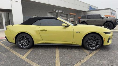 2025 Ford Mustang GT Premium