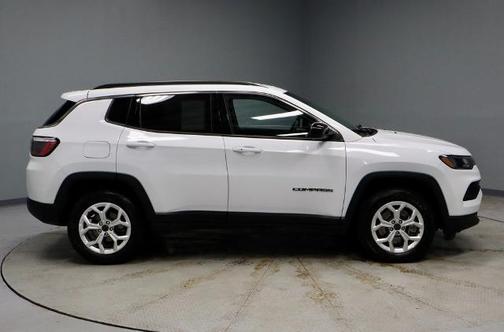 2025 Jeep Compass LATITUDE
