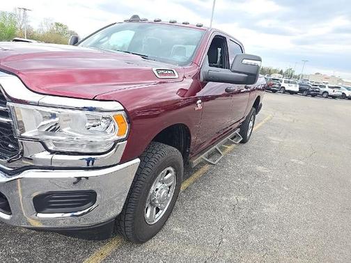 Delmonico Red Pearlcoat 2024 RAM 2500 TRADESMAN