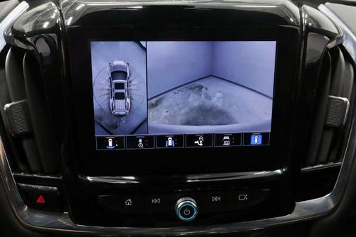 Summit White 2023 Chevrolet Traverse RS