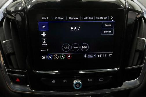 Summit White 2023 Chevrolet Traverse RS