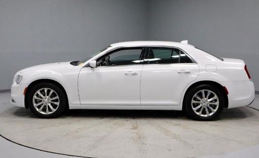 2022 Chrysler 300 TOURING