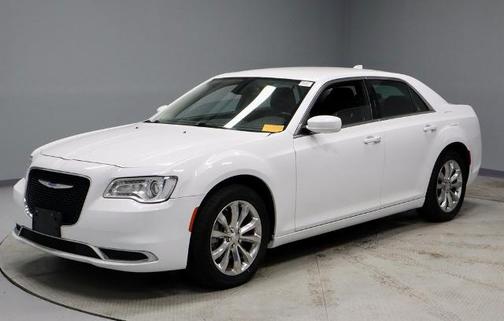 2022 Chrysler 300 TOURING