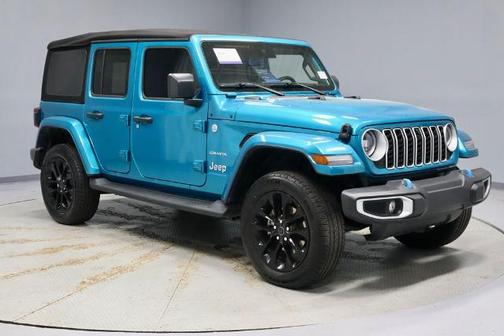 Pearlcoat 2024 Jeep Wrangler SAHARA