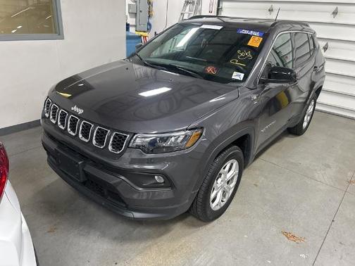 2024 Jeep Compass LATITUDE