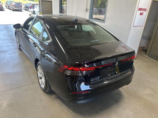 Crystal Black Pearl 2025 Honda Accord LX