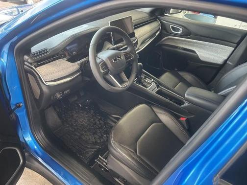 Hydro Blue Pearlcoat 2024 Jeep Compass LATITUDE LUX