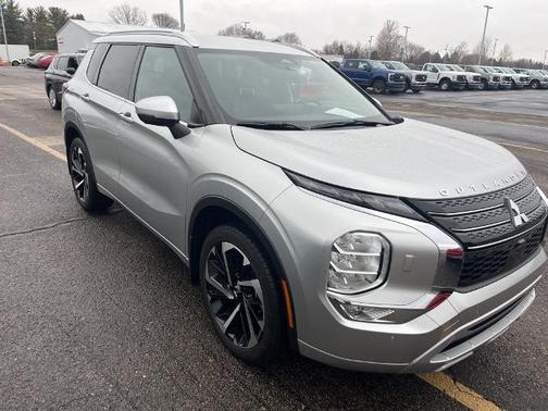 2024 Mitsubishi Outlander SEL