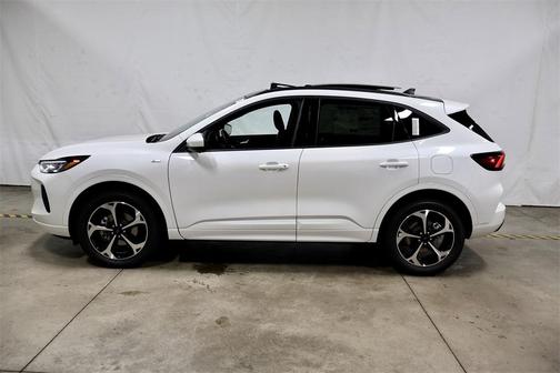 2025 Ford Escape ST-Line Elite